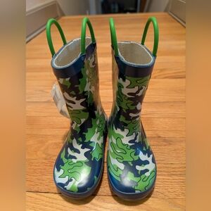 Kids Green Camo Dino Rain & Snow Boots with Easy Pull Handles